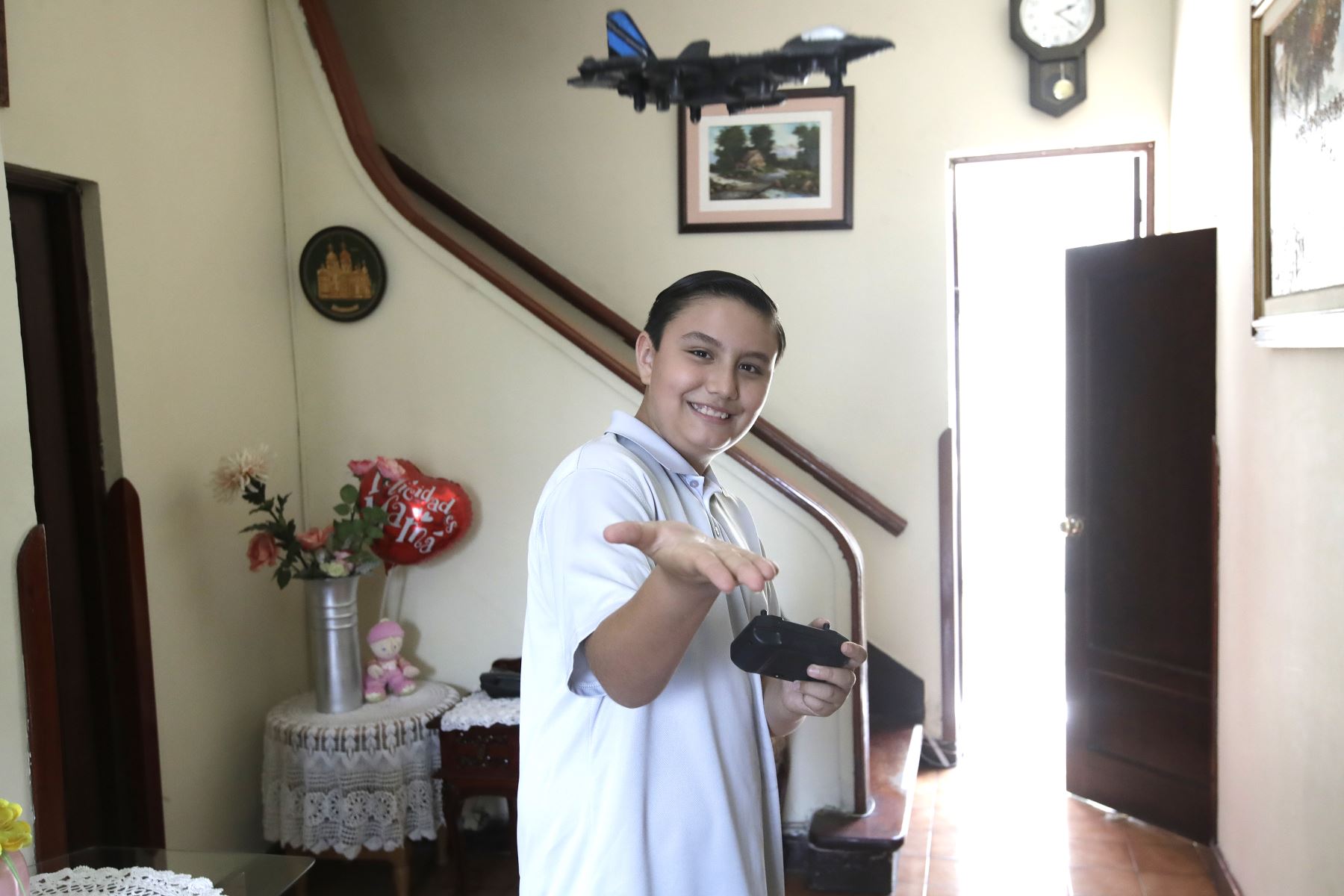 Con tan solo 12 años, Luis Alexander Pimentel Lyakh logró un destacado ingreso a la Universidad Nacional Mayor de San Marcos, asegurando el puesto 11 en la carrera de Ingeniería Nuclear. Su sobresaliente desempeño en el exigente examen de admisión le permitió alcanzar un puntaje de 1021, consolidándose como uno de los postulantes más jóvenes en lograr este importante logro académico. Foto: ANDINA/Eddy Ramos