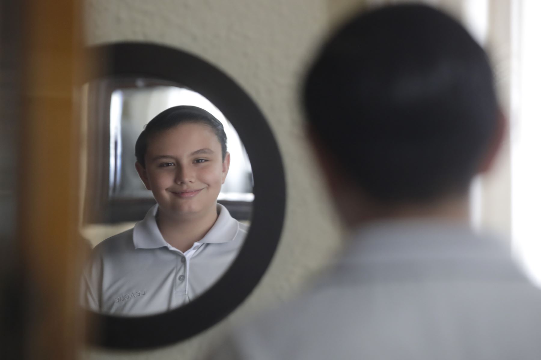 Con tan solo 12 años, Luis Alexander Pimentel Lyakh logró un destacado ingreso a la Universidad Nacional Mayor de San Marcos, asegurando el puesto 11 en la carrera de Ingeniería Nuclear. Su sobresaliente desempeño en el exigente examen de admisión le permitió alcanzar un puntaje de 1021, consolidándose como uno de los postulantes más jóvenes en lograr este importante logro académico. Foto: ANDINA/Eddy Ramos
