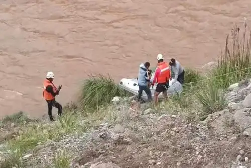 Se recuperaron los cuerpos de Jheim Raúl Ávila Rojas (25) y de la enfermera Jhasmin Janet Escobar Conislla (26),
