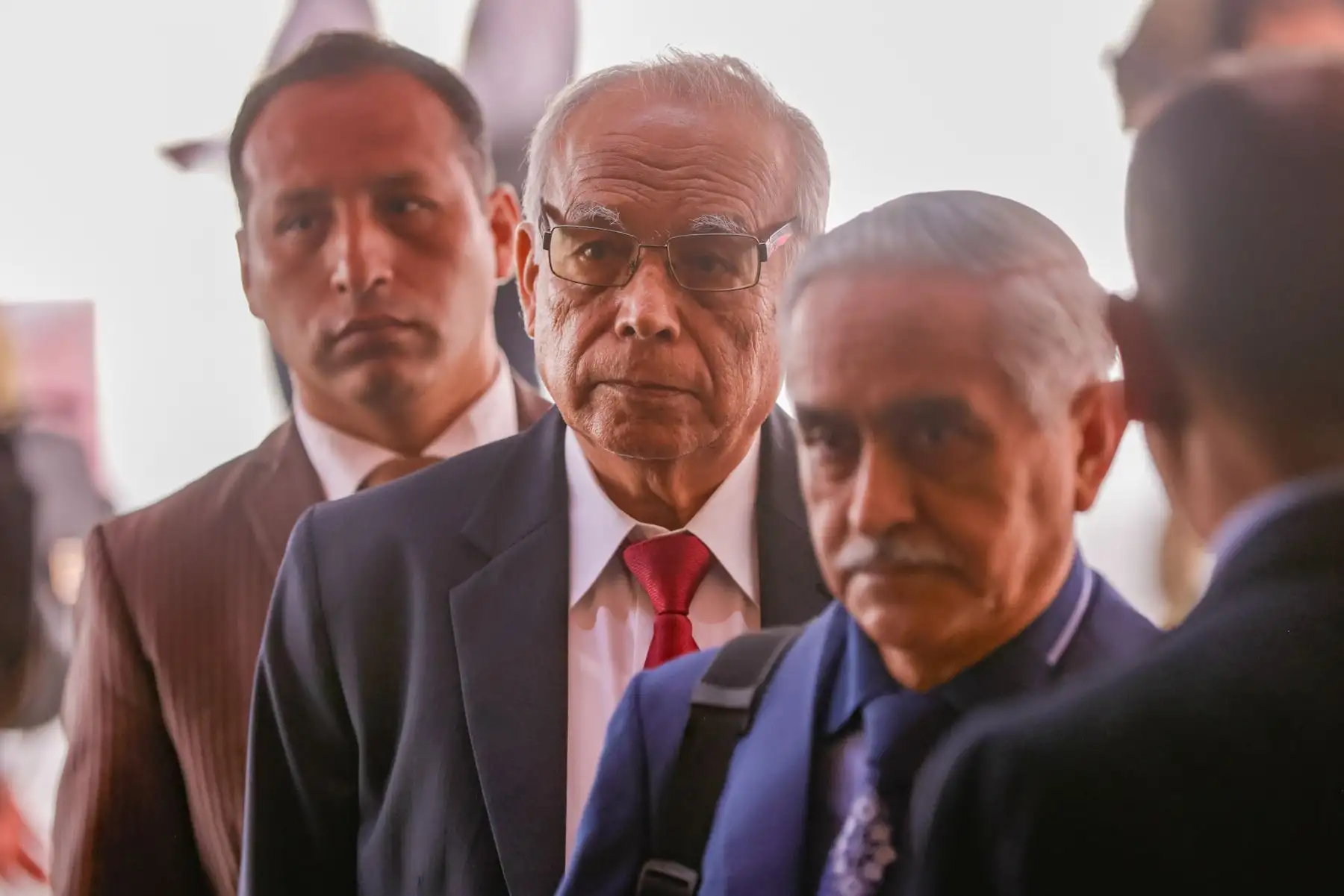 El Poder Judicial ha iniciado el juicio oral contra el expresidente Pedro Castillo por el intento de golpe de Estado del 7 de diciembre de 2022. Castillo enfrenta este juicio junto con sus exministros Betssy Chávez y Willy Huerta, quienes también son investigados por su presunta participación. Foto: ANDINA/Luis Iparraguirre