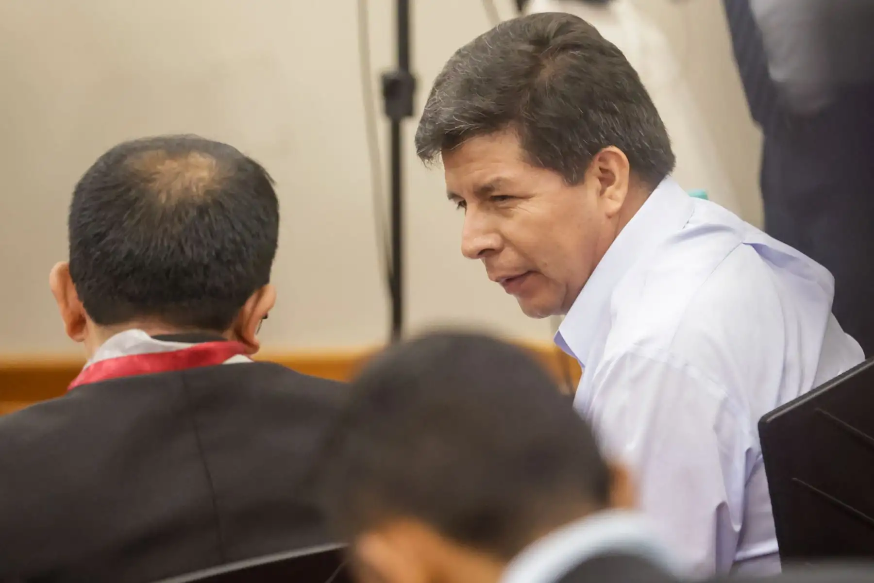 El Poder Judicial ha iniciado el juicio oral contra el expresidente Pedro Castillo por el intento de golpe de Estado del 7 de diciembre de 2022. Castillo enfrenta este juicio junto con sus exministros Betssy Chávez y Willy Huerta, quienes también son investigados por su presunta participación. Foto: ANDINA/Luis Iparraguirre