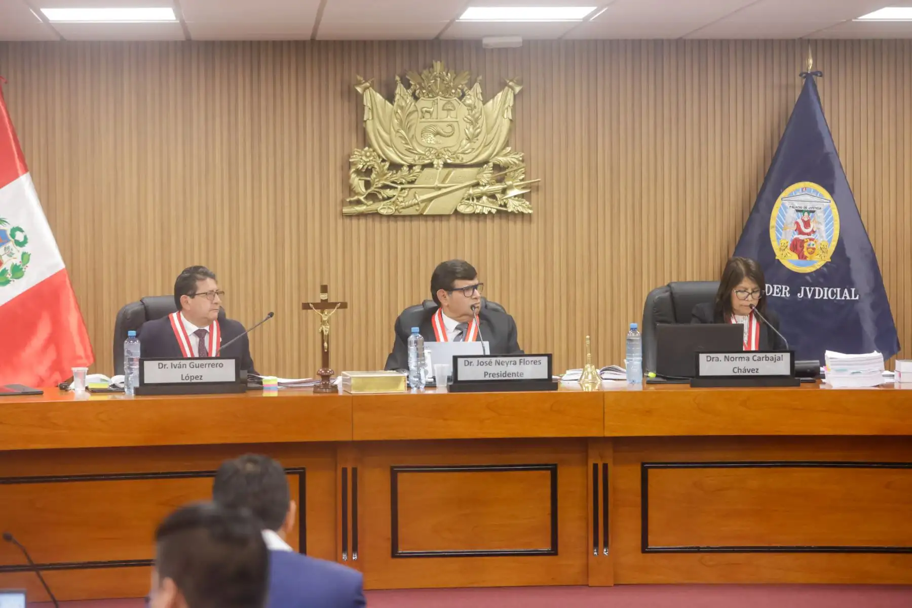 El Poder Judicial ha iniciado el juicio oral contra el expresidente Pedro Castillo por el intento de golpe de Estado del 7 de diciembre de 2022. Castillo enfrenta este juicio junto con sus exministros Betssy Chávez y Willy Huerta, quienes también son investigados por su presunta participación. Foto: ANDINA/Luis Iparraguirre