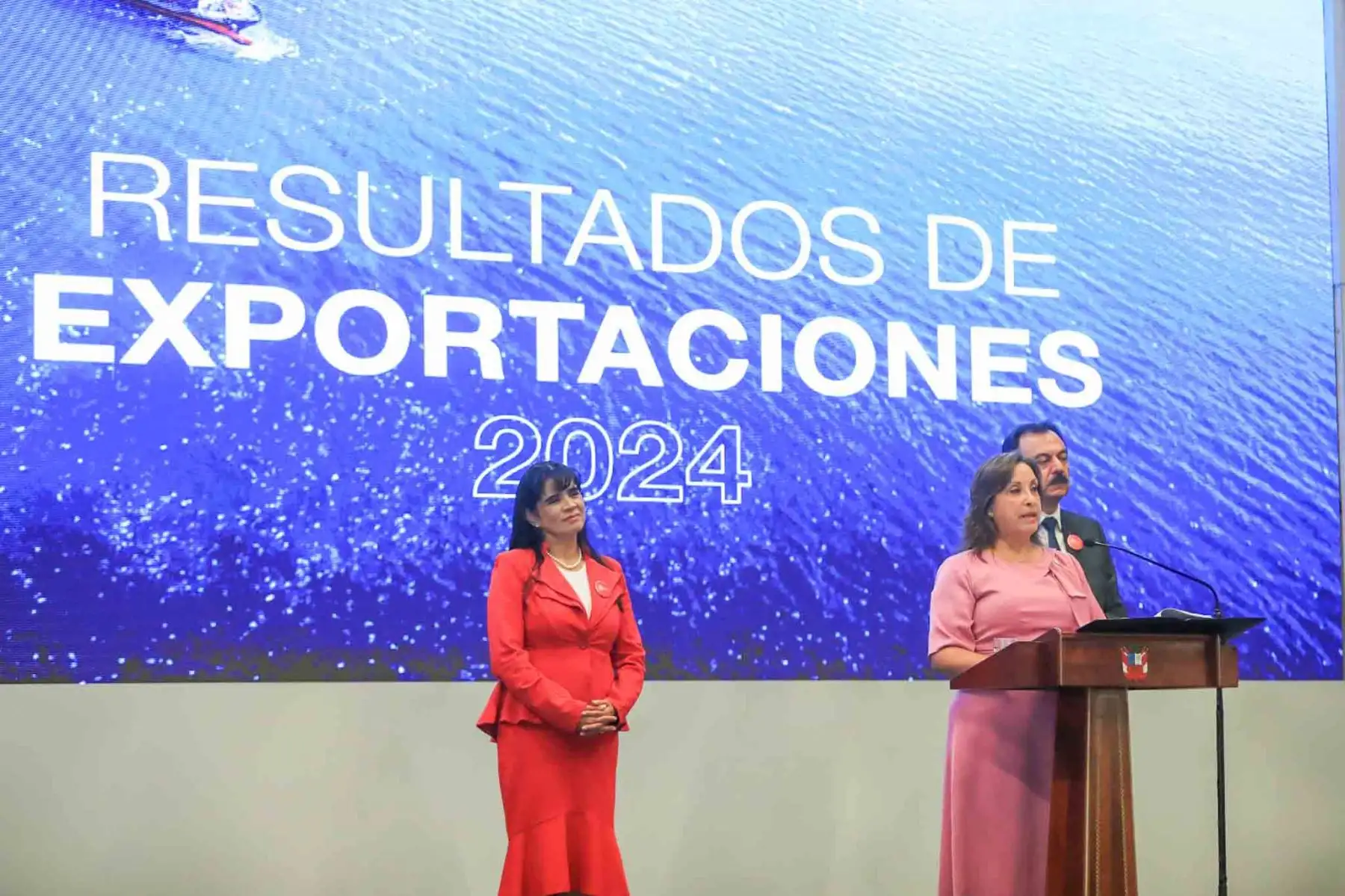La presidenta Dina Boluarte participa en la presentación de los resultados de las exportaciones 2024, que alcanzaron un récord de $74.7 mil millones. Foto: ANDINA/Prensa Presidencia