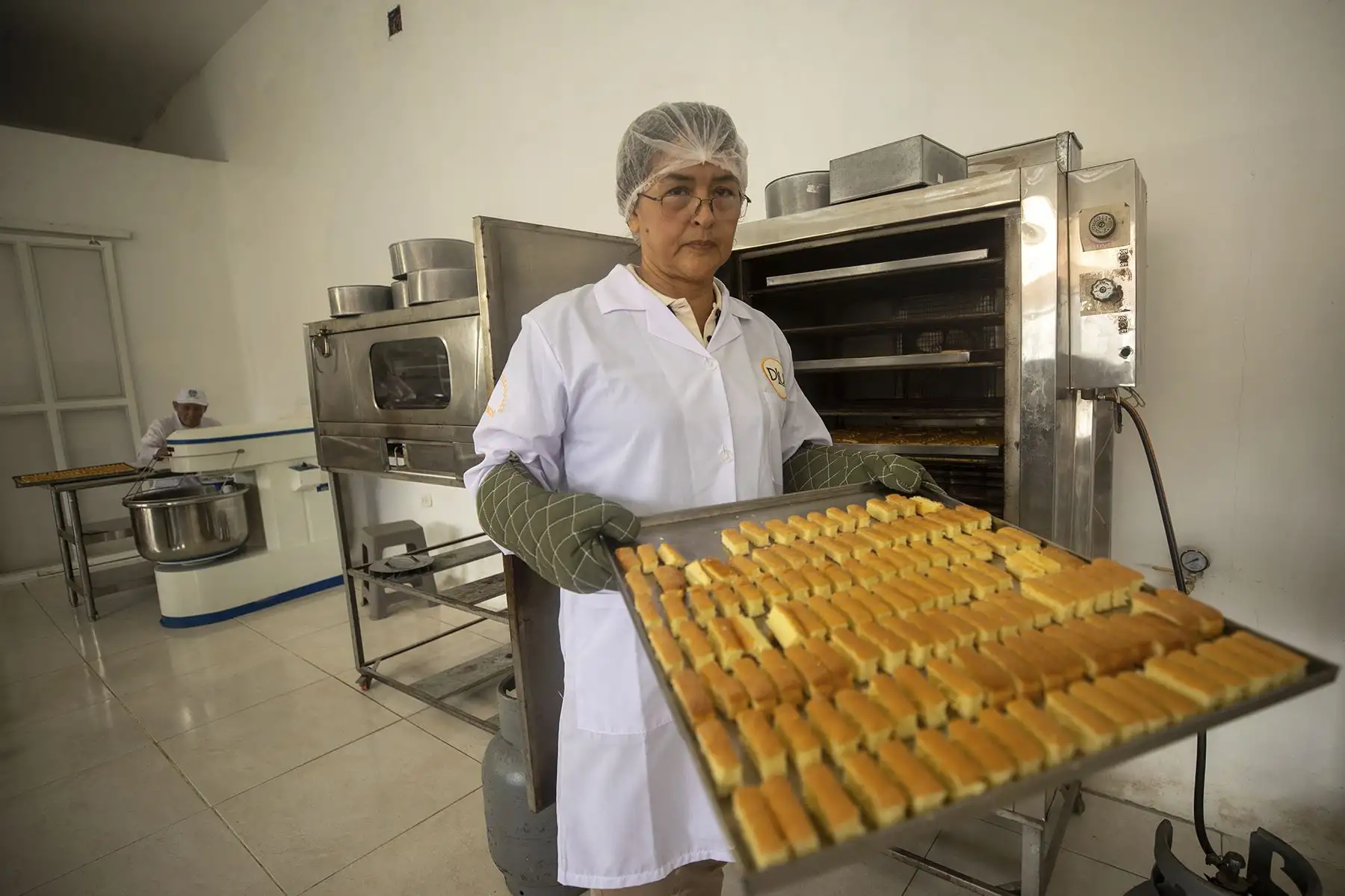 Dulces tradicionales ucayalinos casi olvidados resurgen y deleitan paladares con éxito gracias a empresa impulsada por mujeres que los elabora artesanalmente Foto: ANDINA/Braian Reyna