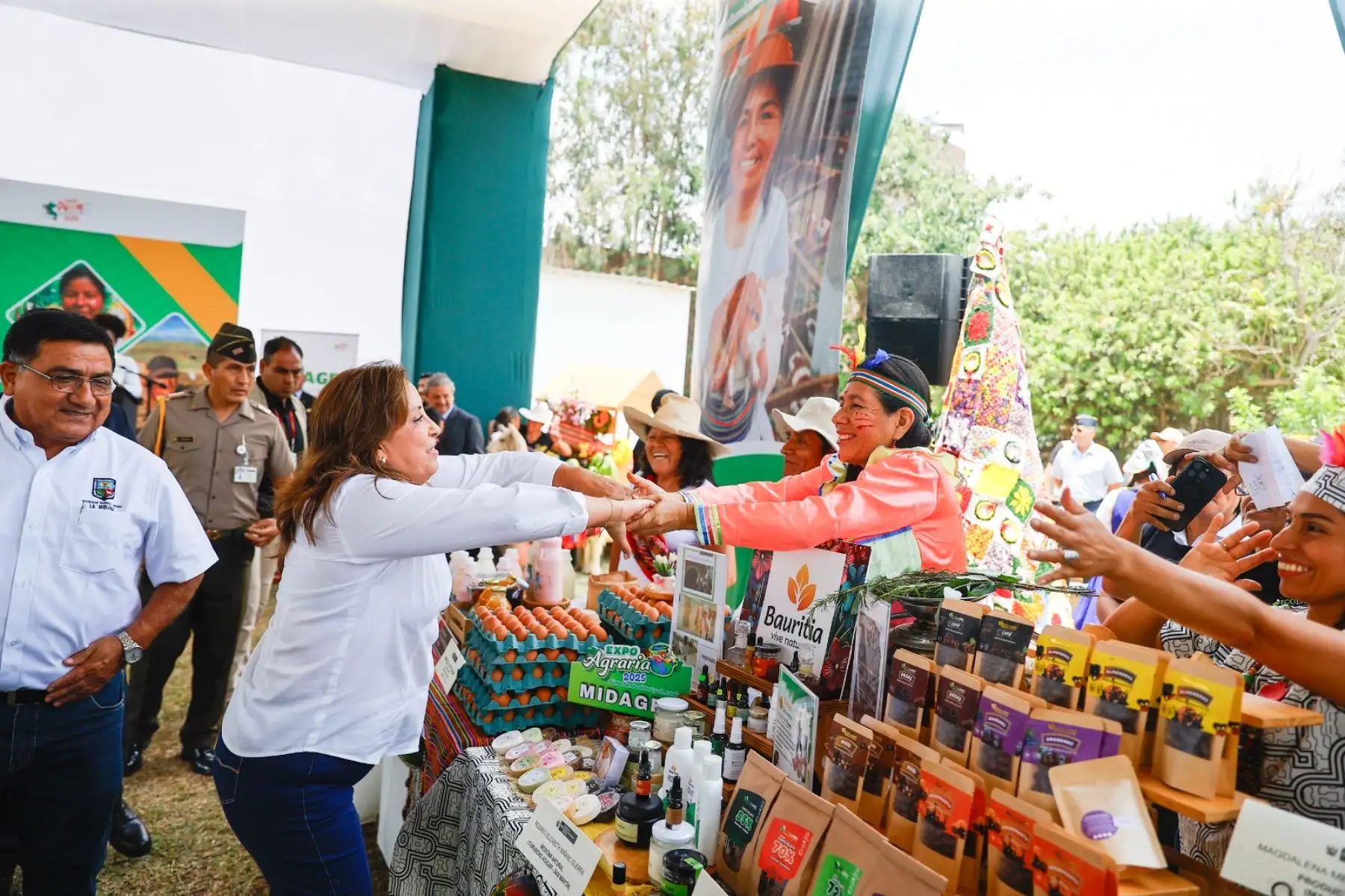 La presidenta Dina Boluarte lidera el lanzamiento de la Feria Agropecuaria - Expo Agraria 2025, una iniciativa clave para fortalecer la agricultura familiar y abrir más oportunidades para nuestros productores. Foto: ANDINA/Prensa Presidencia
