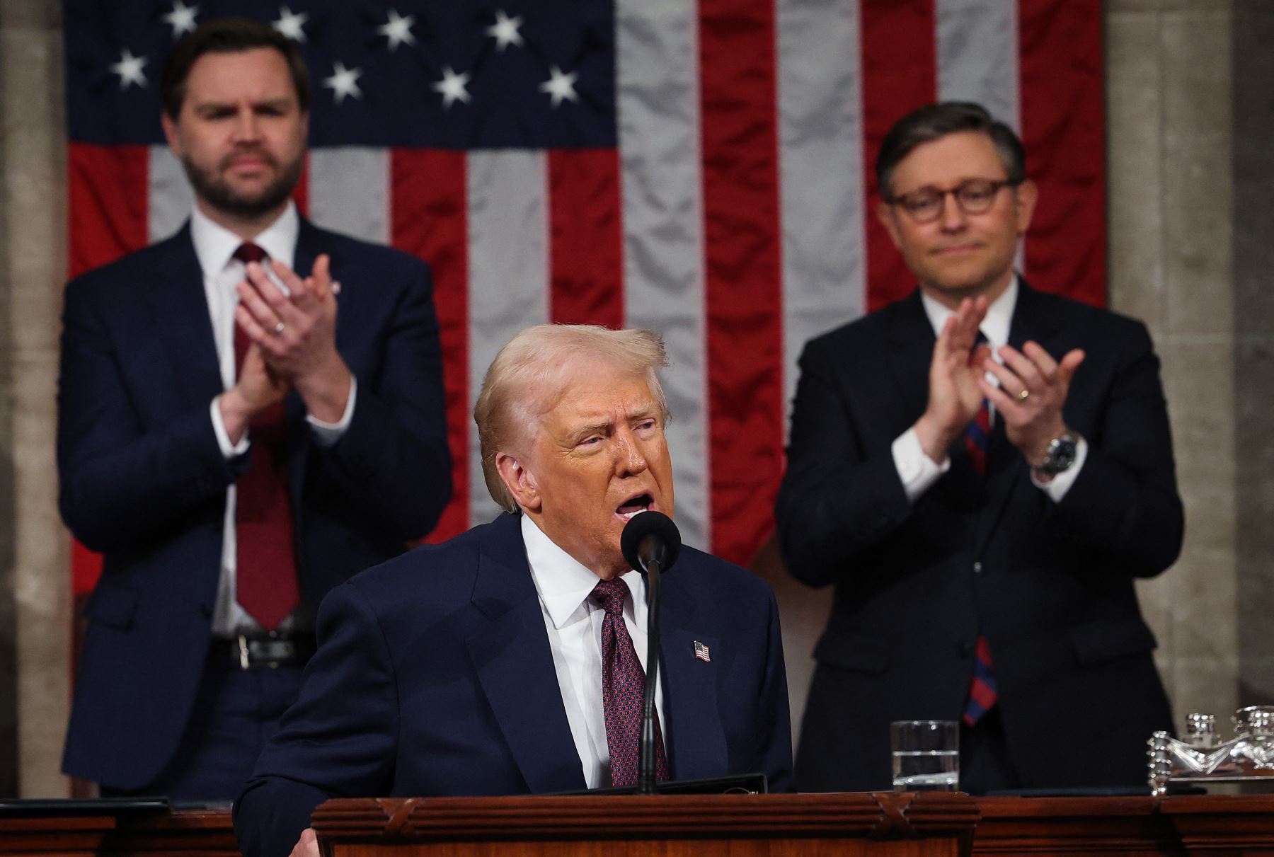 El presidente Donald Trump se dirige a una sesión conjunta del Congreso en el Capitolio. Foto: AFP.