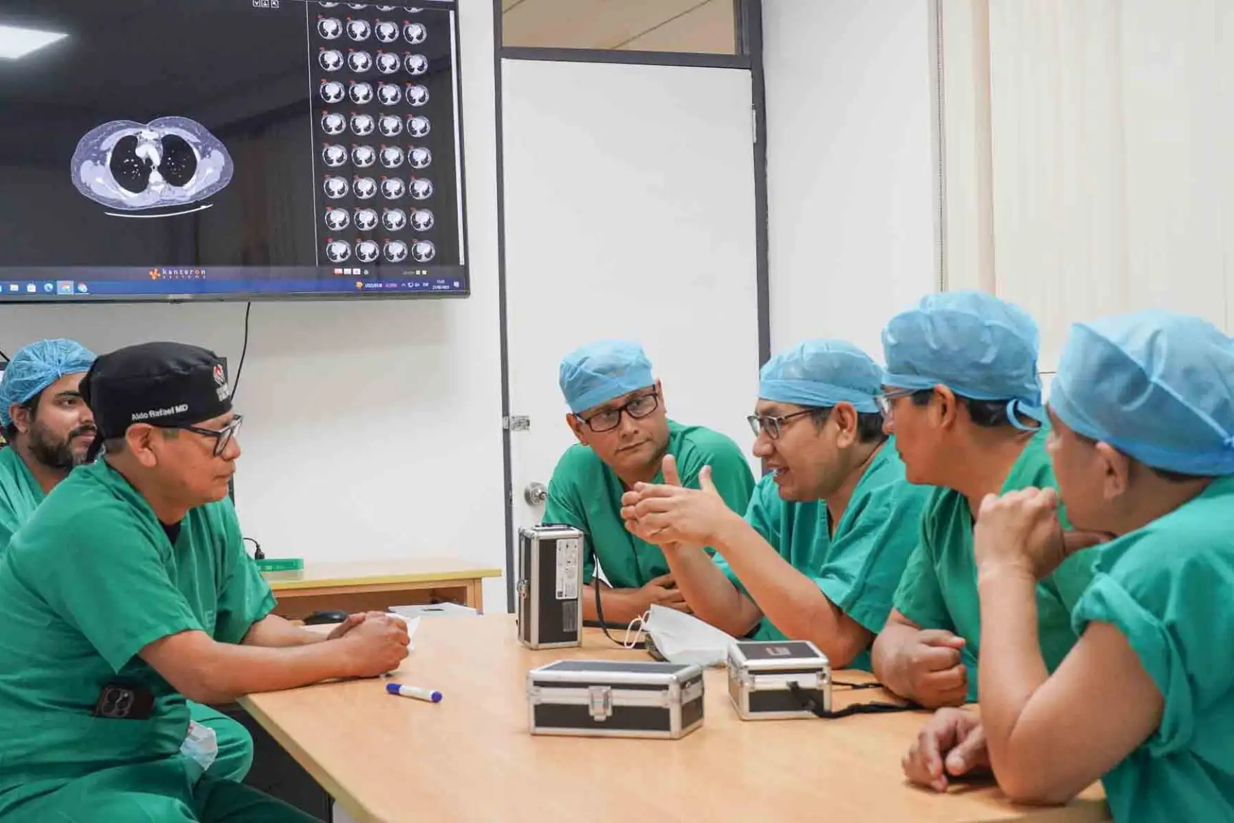 Con esta intervención, Perú se suma a los pocos países de Sudamérica con esta tecnología innovadora. Foto:ANDINA/ EsSalud