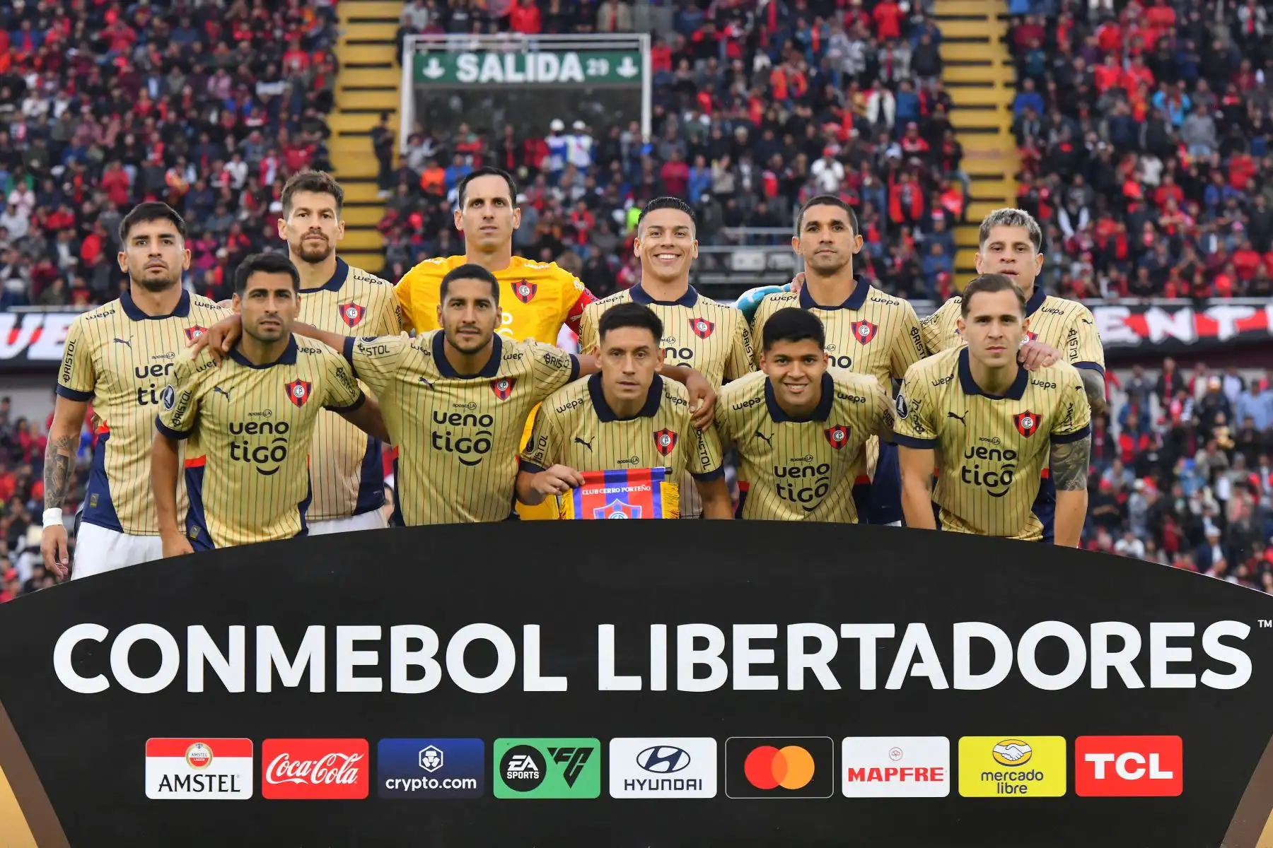 Los jugadores de Cerro Porteño posan para una fotografía antes del partido de ida de la tercera ronda de clasificación para la Copa Libertadores entre Melgar de Perú y Cerro Porteño de Paraguay en el Estadio Monumental de la UNSA en Arequipa, Perú.
Foto: AFP