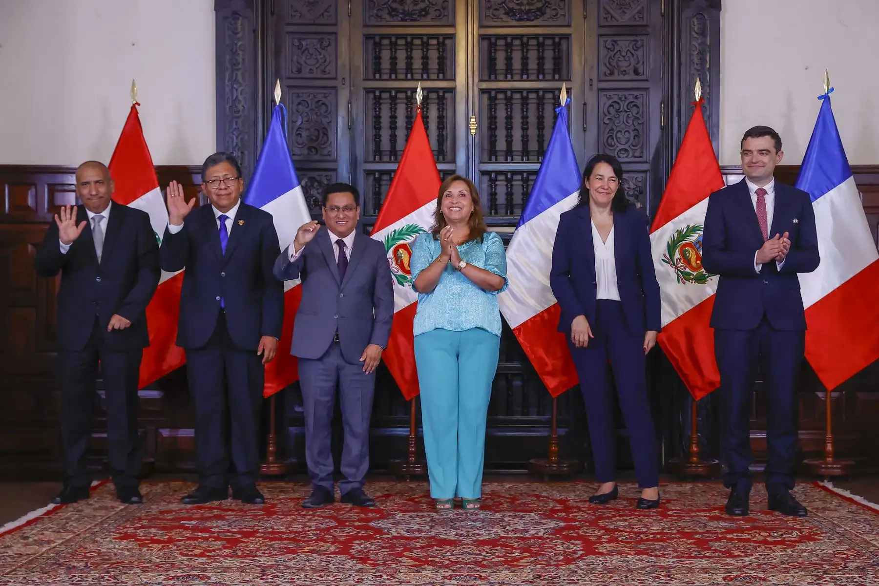 Suscripción de la adenda al contrato de Estado a Estado para la Gestión del Proyecto del Hospital Regional “Manuel Núñez Butron”, de Puno. Foto: ANDINA/Prensa Presidencia