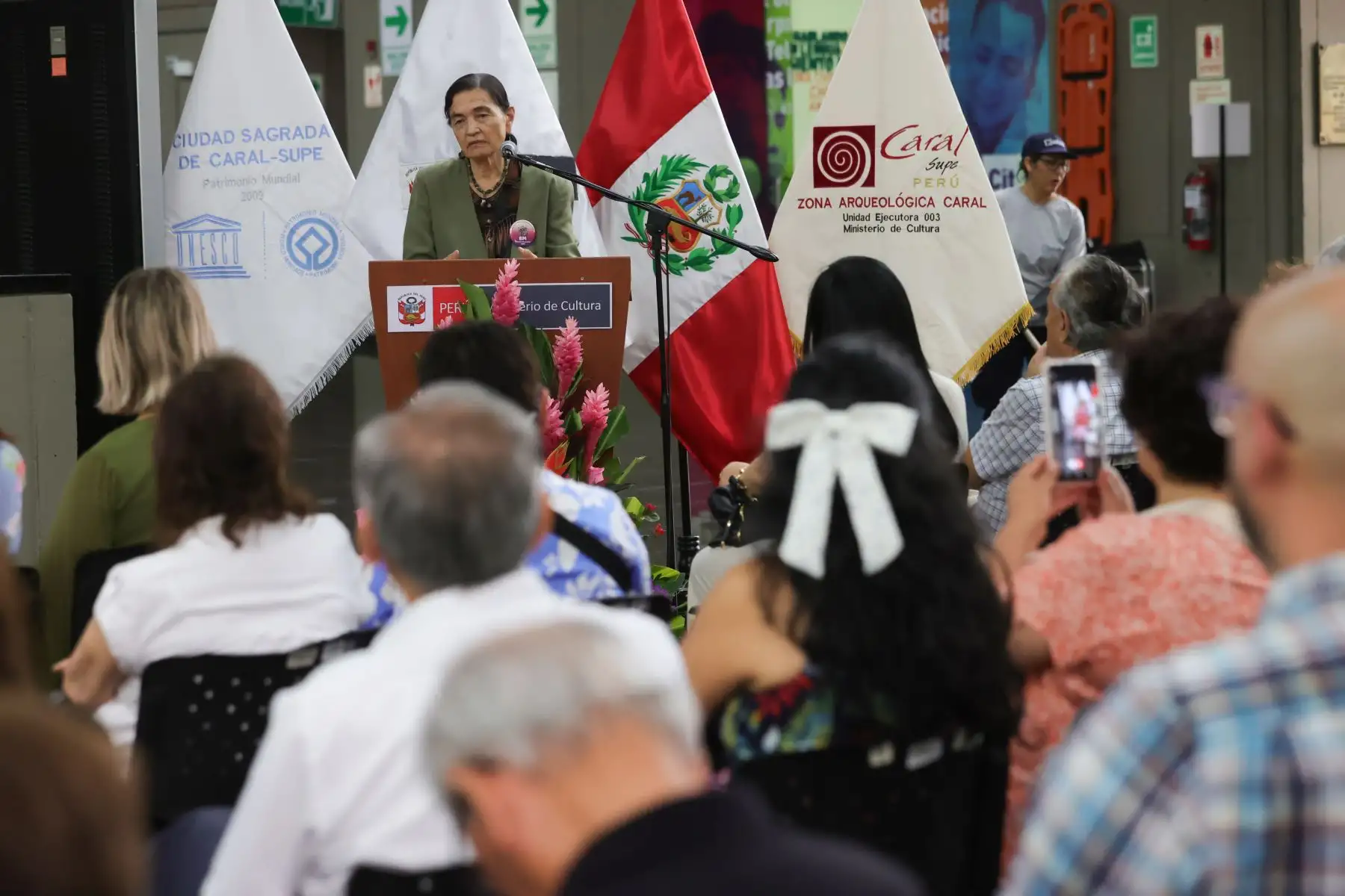 La Doctora Ruth Shady da inicio a la presentación de la Exposición museográfica "El Rol de la Mujer en la Civilización Caral".  Foto: ANDINA/Melina Mejía