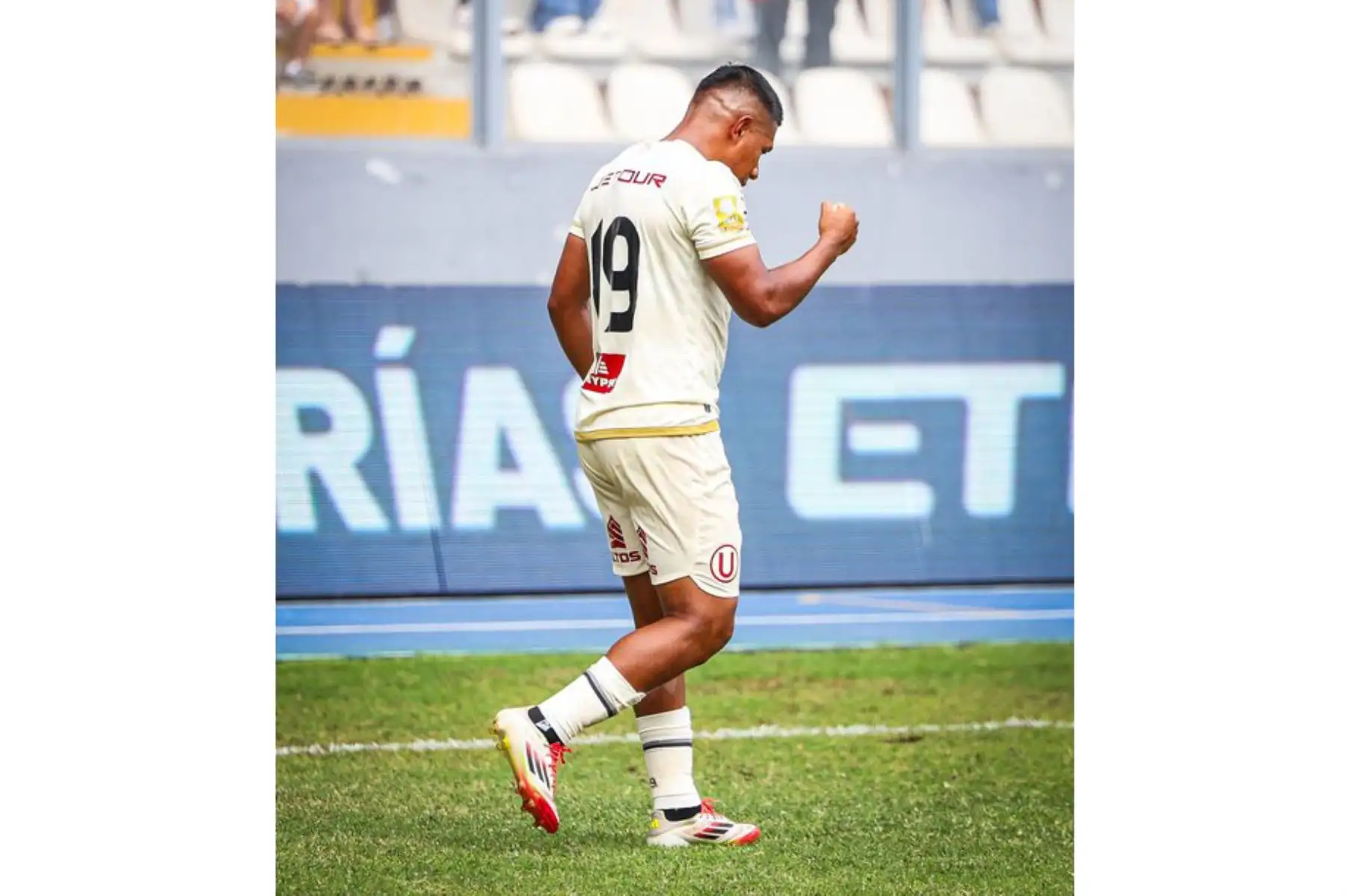 Universitario juega ante Sport Boys por la fecha 5 del Torneo Apertura 2025 de la Liga1 Te Apuesto, en el estadio Nacional de Lima. En la imagen, Edison Flores celebra su gol.
Foto: Liga 1