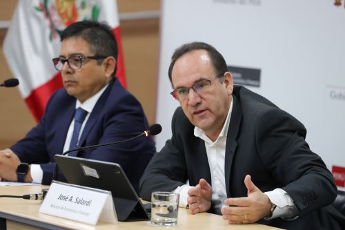 MEF presentó cartera de 80 proyectos por US$ 16,000 millones para el 2025-2026