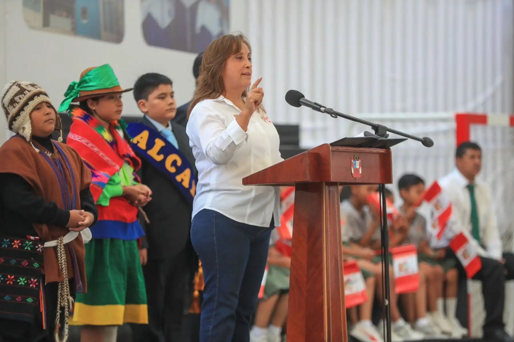 La presidenta de la república, Dina Boluarte, participa en la ceremonia de inauguración de la Escuela Bicentenario I.E. N.° 2100 Juan Velasco Alvarado, que brindará educación de calidad a más de 1060 estudiantes de educación primaria. Foto: ANDINA/Prensa Presidencia