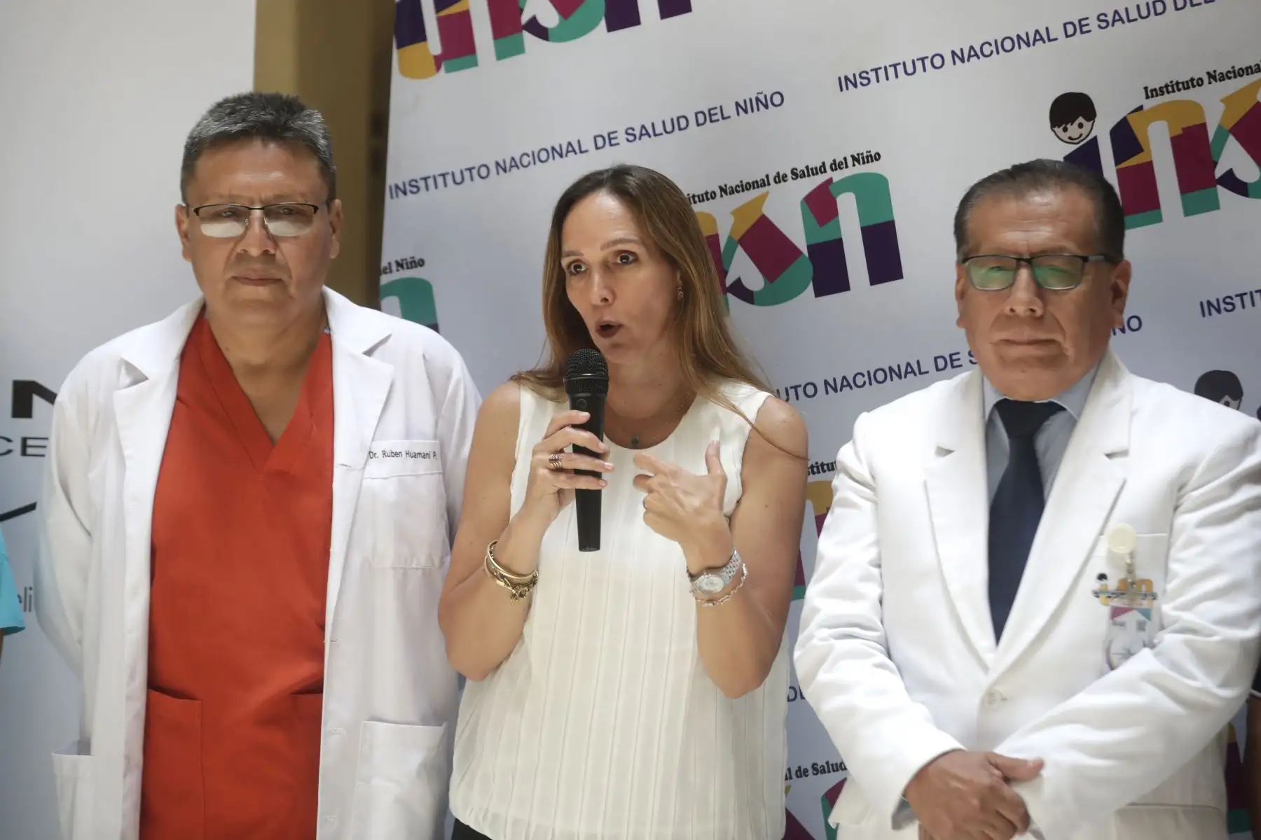 Lanzan la  "I Campaña Fisura Labio Palatina" que convoca a los menores de todo el país que deseen participar en las evaluaciones preoperatorias y que cuenten con el Seguro Integral de Salud (SIS). Los padres deberán solicitar el trámite de referencia.En la imagen, la directora general de la asociación civil MCF, Lissel Krüger.
Foto: ANDINA/ Eddy Ramos