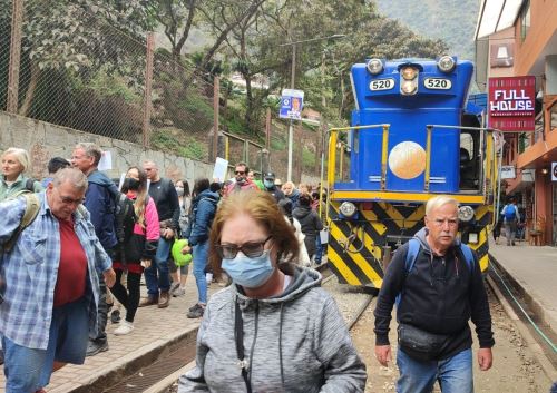 A esta hora de la mañana se normaliza el servicio del tren a Machu Picchu tras un derrumbe de tierra que bloqueó la vía férrea durante varias horas. ANDINA/Difusión