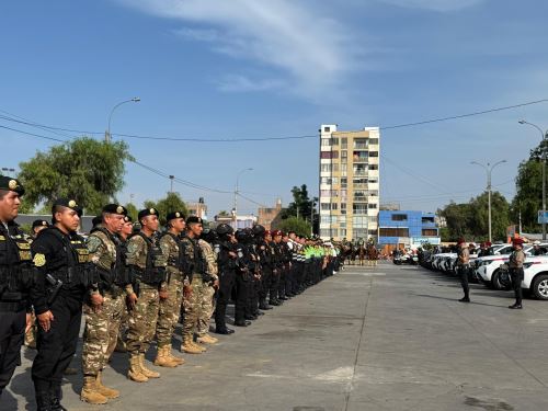 Alrededor de 1,500 policías protegerán a estudiantes de la región La Libertad gracias a la implementación del plan "Seguridad Escolar La Libertad 2025" que ejecuta la Policía Nacional. ANDINA/Difusión