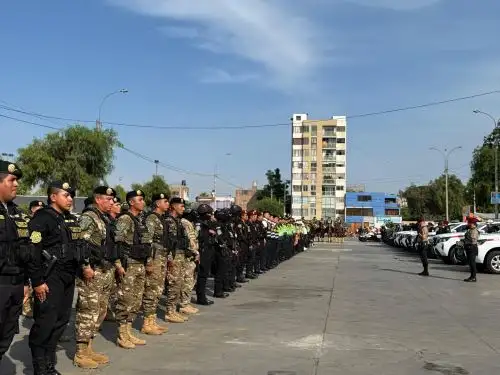 Alrededor de 1,500 policías protegerán a estudiantes de la región La Libertad gracias a la implementación del plan "Seguridad Escolar La Libertad 2025" que ejecuta la Policía Nacional. ANDINA/Difusión