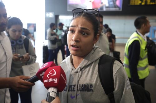 El equipo femenino de Alianza Lima Vóley regresó al Perú tras lograr el subcampeonato en el Sudamericano de Clubes y clasificar al Mundial de Clubes 2025.Foto: ANDINA/ Eddy Ramos