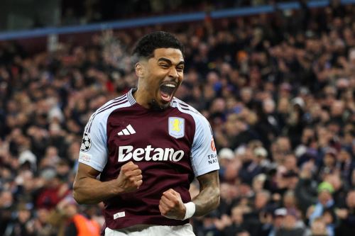 Aston Villa golea 2 a 0  al Brujas en los octavos de final de la UEFA Champions League