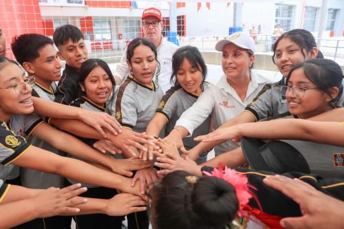 Presidenta Dina Boluarte inaugura Escuela Bicentenario del distrito de Lurigancho-Chosica