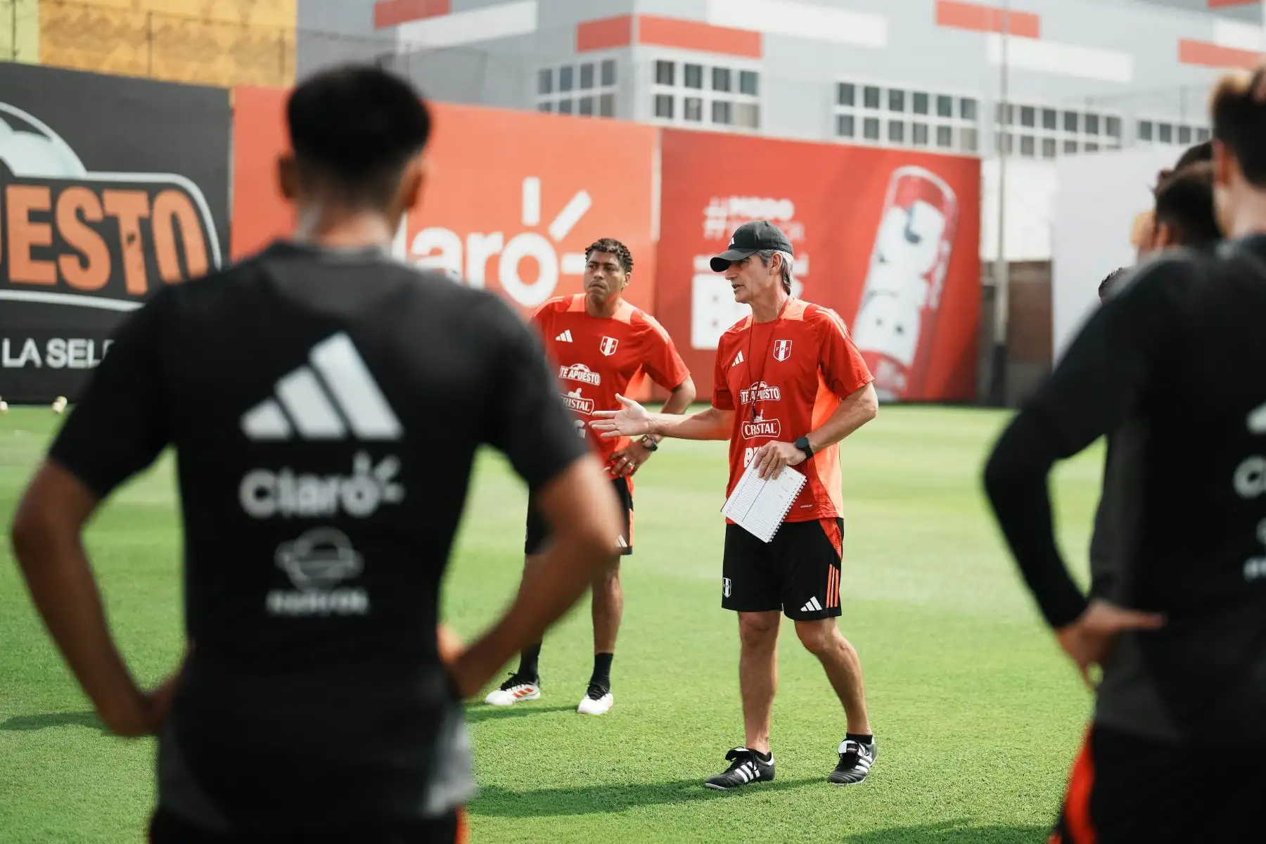 Entrenamiento de la selección peruana con mira a los próximos partidos de las Eliminatorias a la Copa Mundial de la FIFA 2026.  Foto: ANDINA/FPF