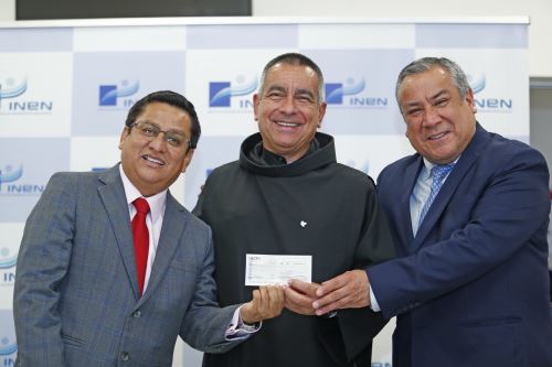 Entrega simbólica de legado testamentario al INEN, INSN San Borja y Clínica San Juan de Dios