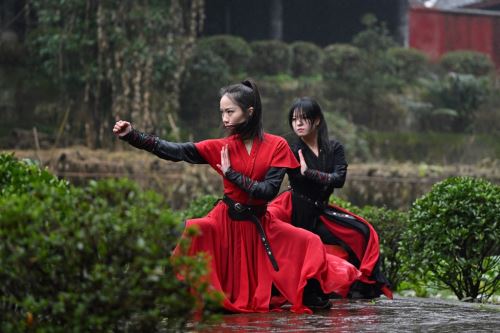 Un grupo femenino de kung fu le da un nuevo giro a un antiguo arte chino