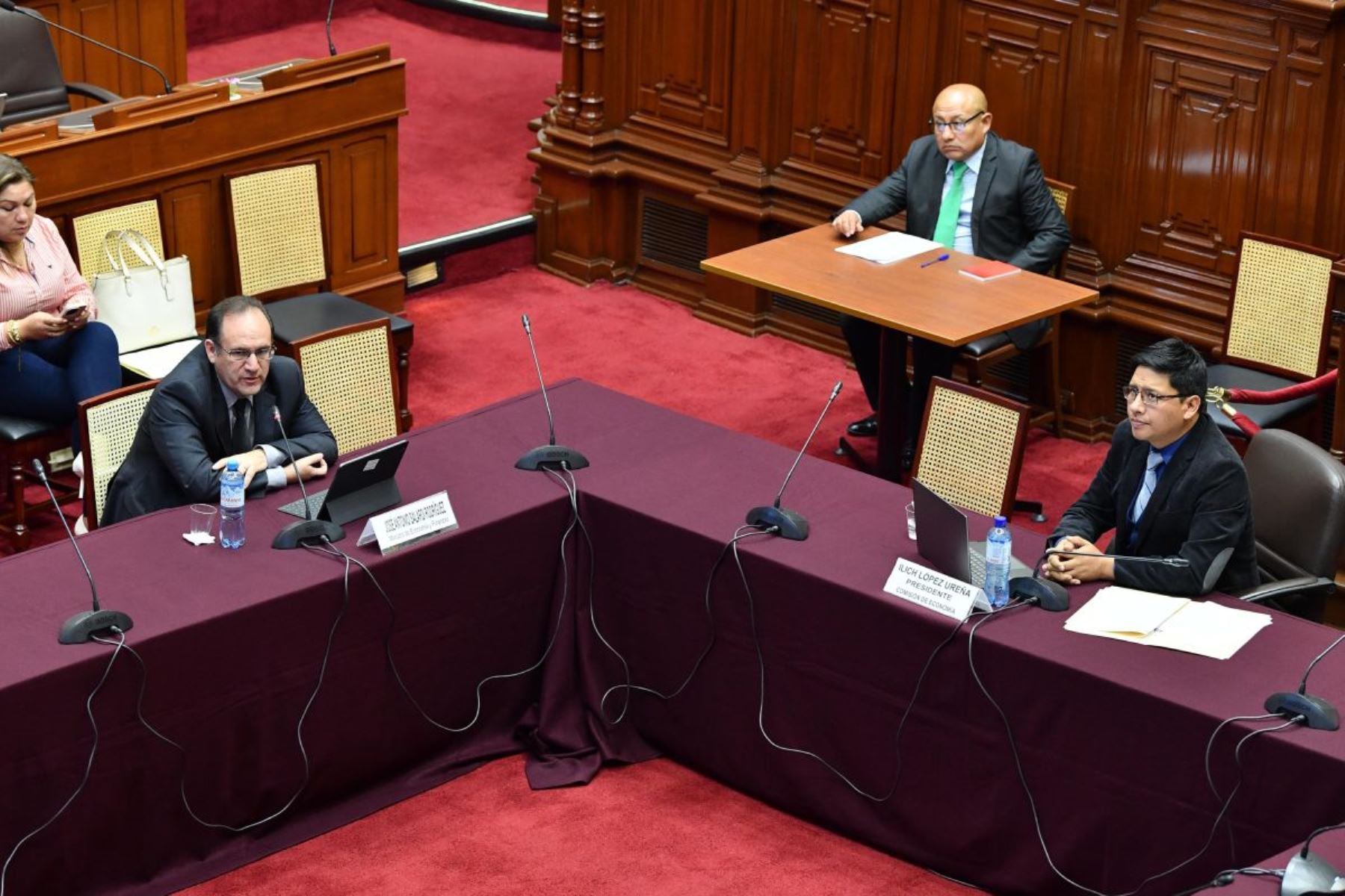 Ministro José Salardi en la Comisión de Economía del Congreso. Foto: ANDINA/difusión.