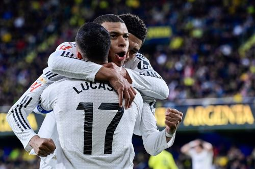 Real Madrid gana 2 a 1 ante Villarreal durante el partido de fútbol de la Liga española