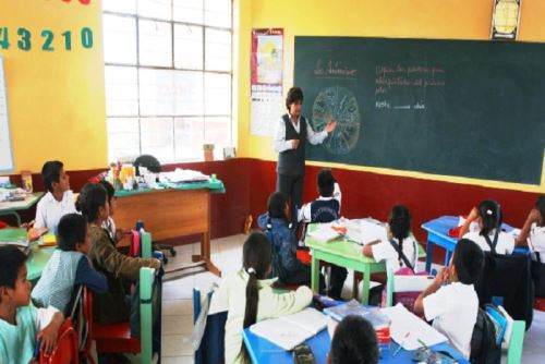 Lambayeque: más de 351,000 alumnos inician año escolar 2025 este lunes 17 de marzo