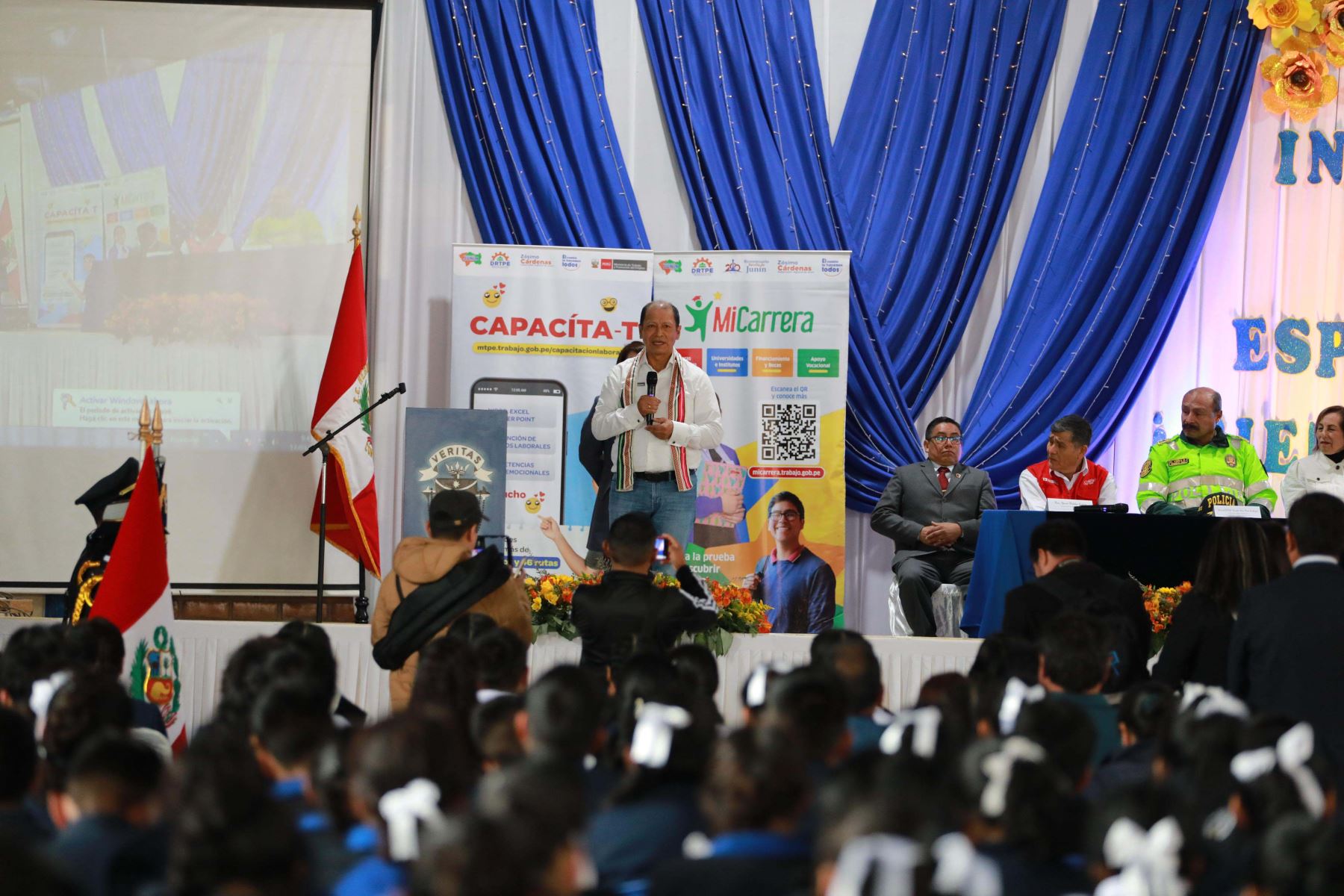 Ministro de Trabajo y Promoción del Empleo, Daniel Maurate, destacó hoy que los jóvenes y niños son el principal capital del Perú para su desarrollo. ANDINA/Difusión