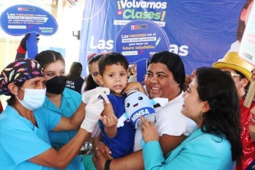 Minsa promueve un retorno de los niños a clases bien protegidos con sus vacunas completas. Foto: ANDINA/Difusión.