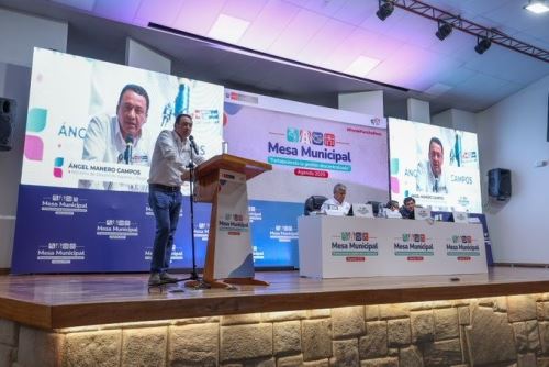 El ministro Ángel Manero participó en mesa municipal sobre gestión descentralizada en el Cusco. Foto: MIDAGRI/Difusión.