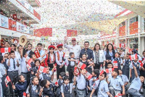 Inauguración de la Escuela Bicentenario Santiago Antúnez de Mayolo en Independencia