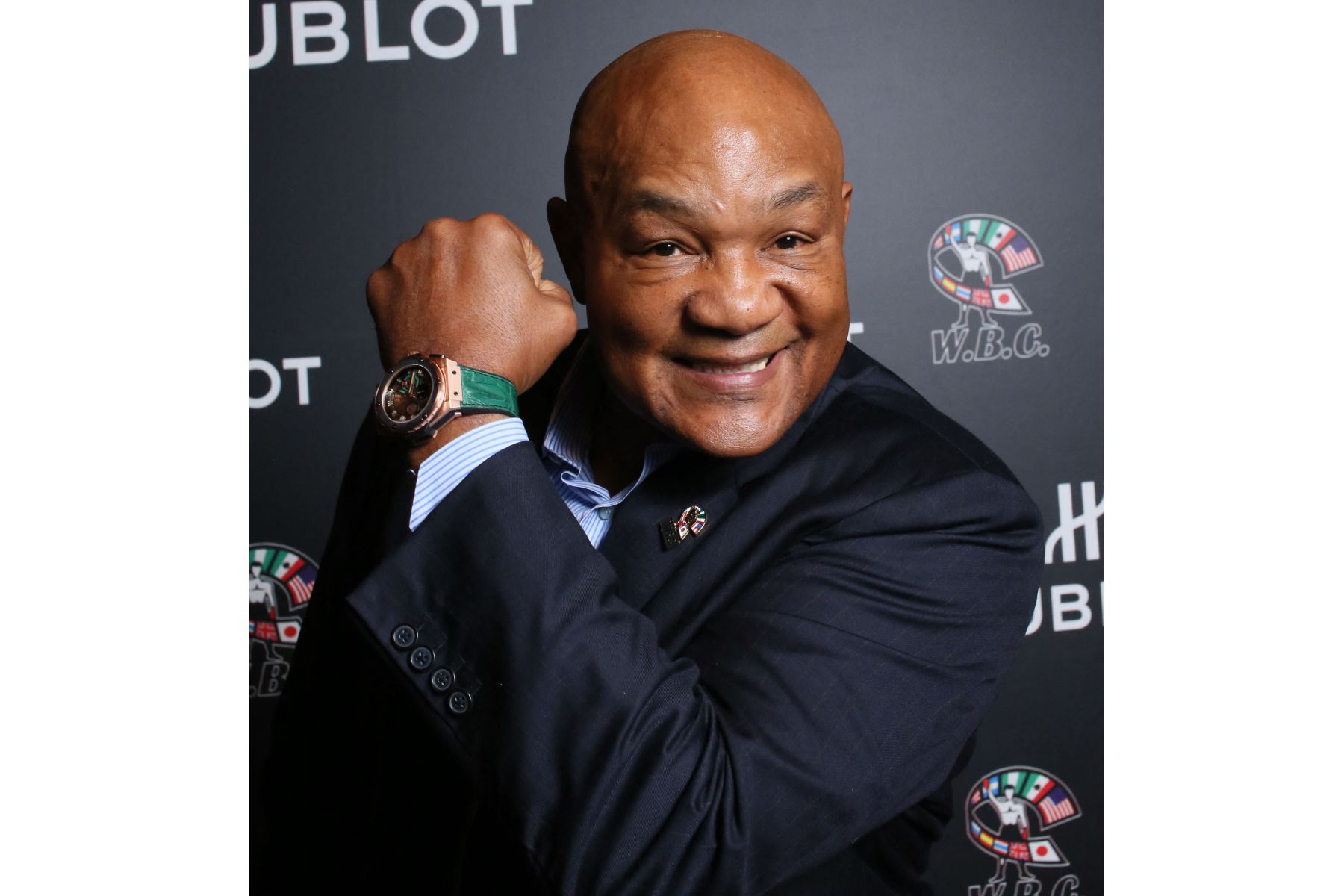 El legendario boxeador George Foreman posa para un retrato en la inauguración del Fondo de Pensiones del Consejo Mundial de Boxeo el 29 de septiembre de 2012 en Las Vegas, Nevada. 
Foto: AFP