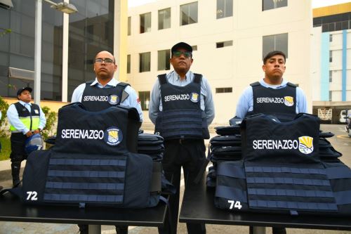 Serenos de Villa El Salvador patrullan con chalecos antibalas ante aumento de delincuencia. Foto: Difusión