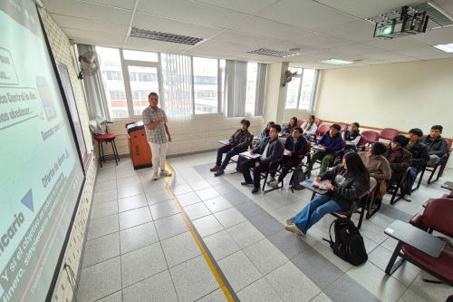 Surco: alumnos de academia preuniversitaria ingresan a universidades y a Beca 18. Foto: ANDINA/Difusión.