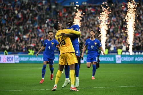 Dayot Upamecano celebra su penal decisivo