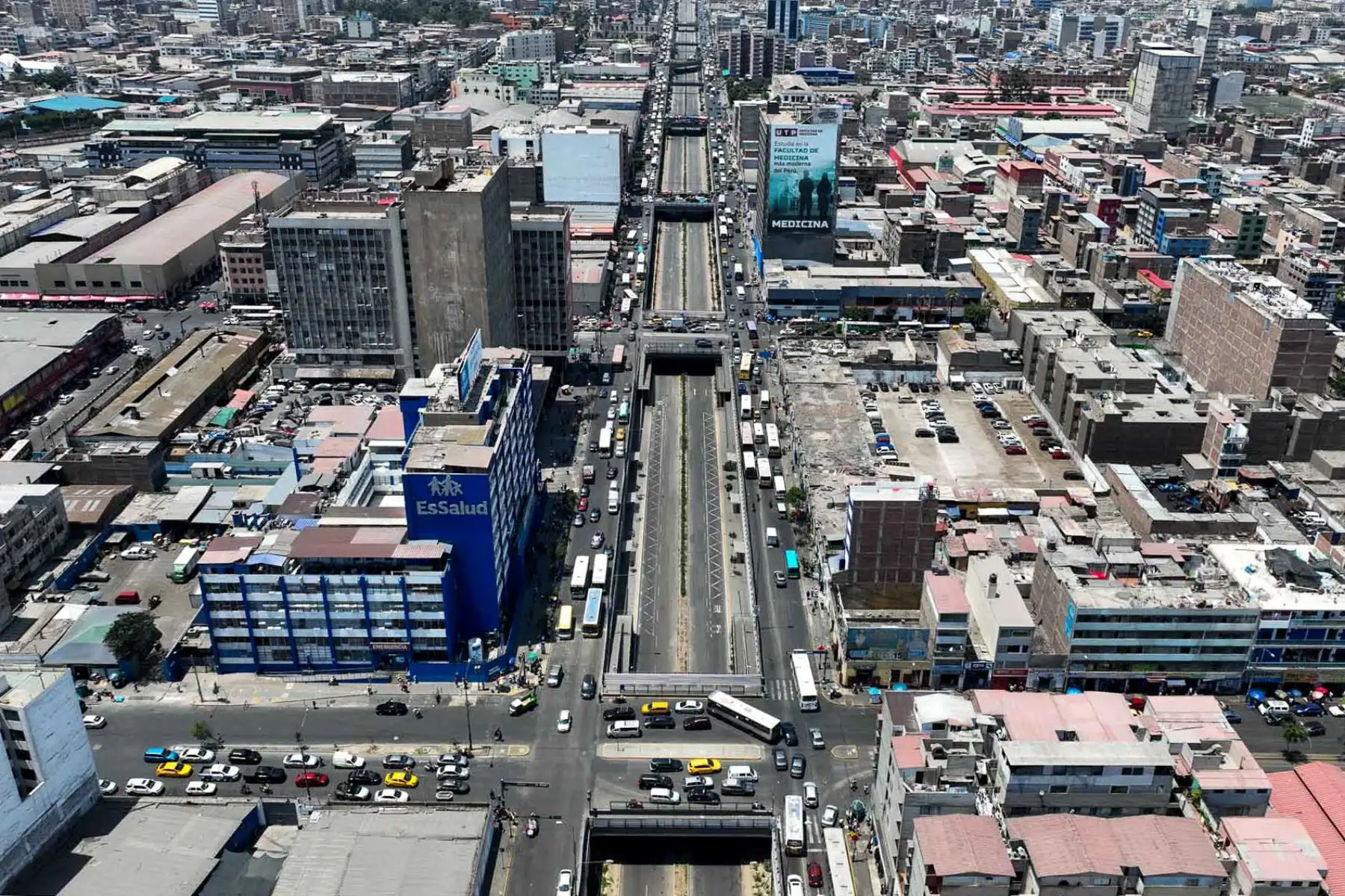 El ensamble entre estos dos sistemas de transporte se dará a la altura de la avenida Nicolás Ayllon, en el distrito de la Victoria.