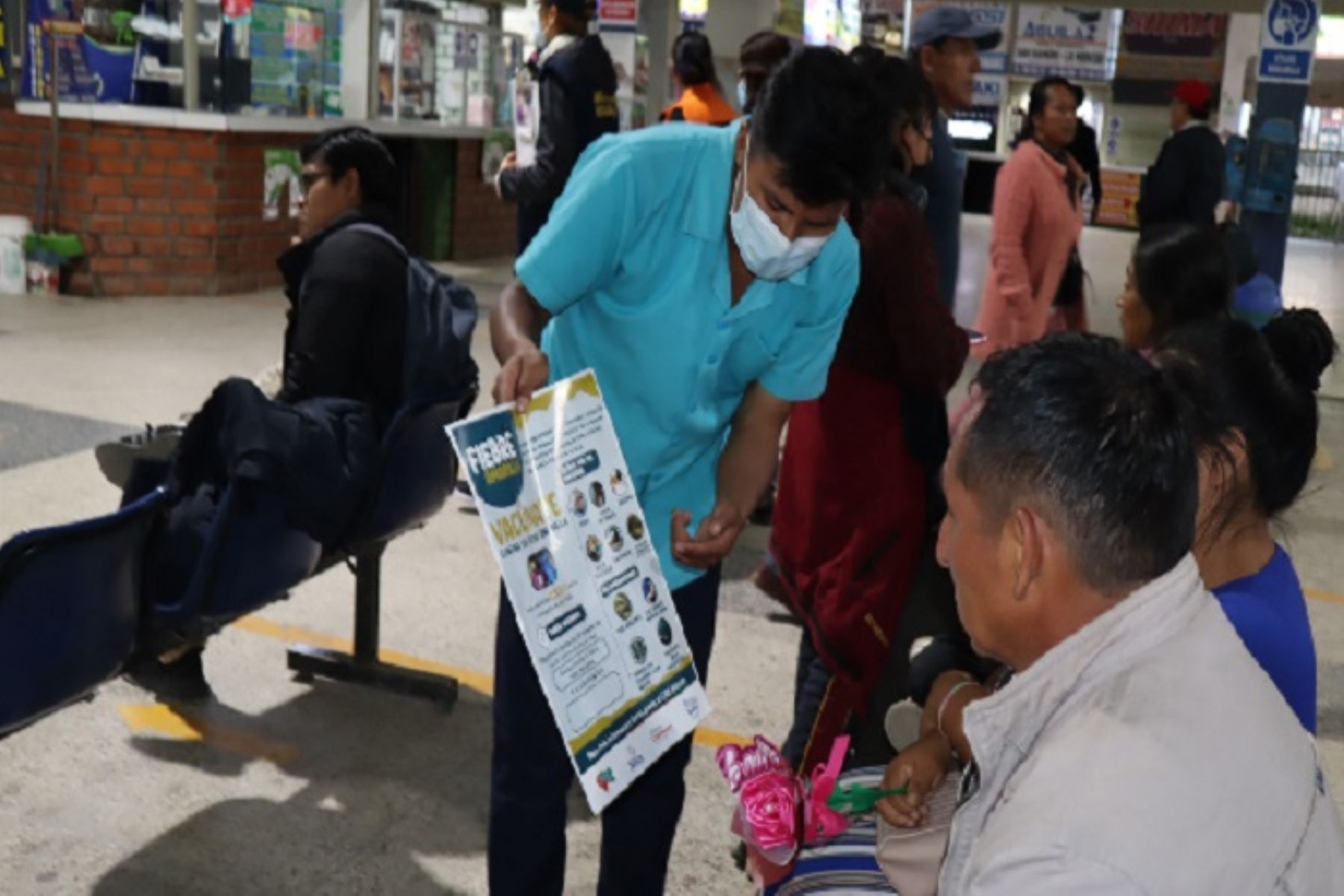 Se exhorta a toda la población que planea viajar a la Selva Central, a vacunarse contra la fiebre amarilla por lo menos 10 días antes de su desplazamiento para garantizar su protección.