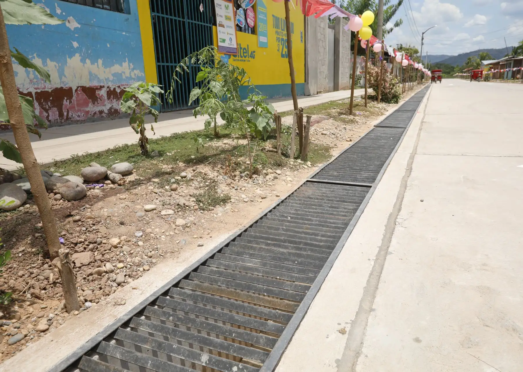 Ministerio de Vivienda y BID supervisan avance de obras de drenaje en Puerto Maldonado