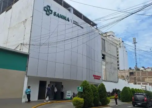 La Geresa La Libertad anunció que intervendrá la clínica Sanna Sánchez Ferrer, de Trujillo, donde se reportó la muerte de dos pacientes por suministrarles suero fisiológico defectuoso. Foto: ANDINA/difusión.