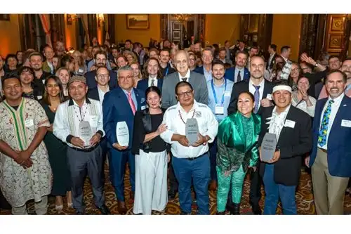 El Climate Impact Awards 2025 fue recibido por el ministro del Ambiente, Juan Carlos Castro. ANDINA/Difusión
