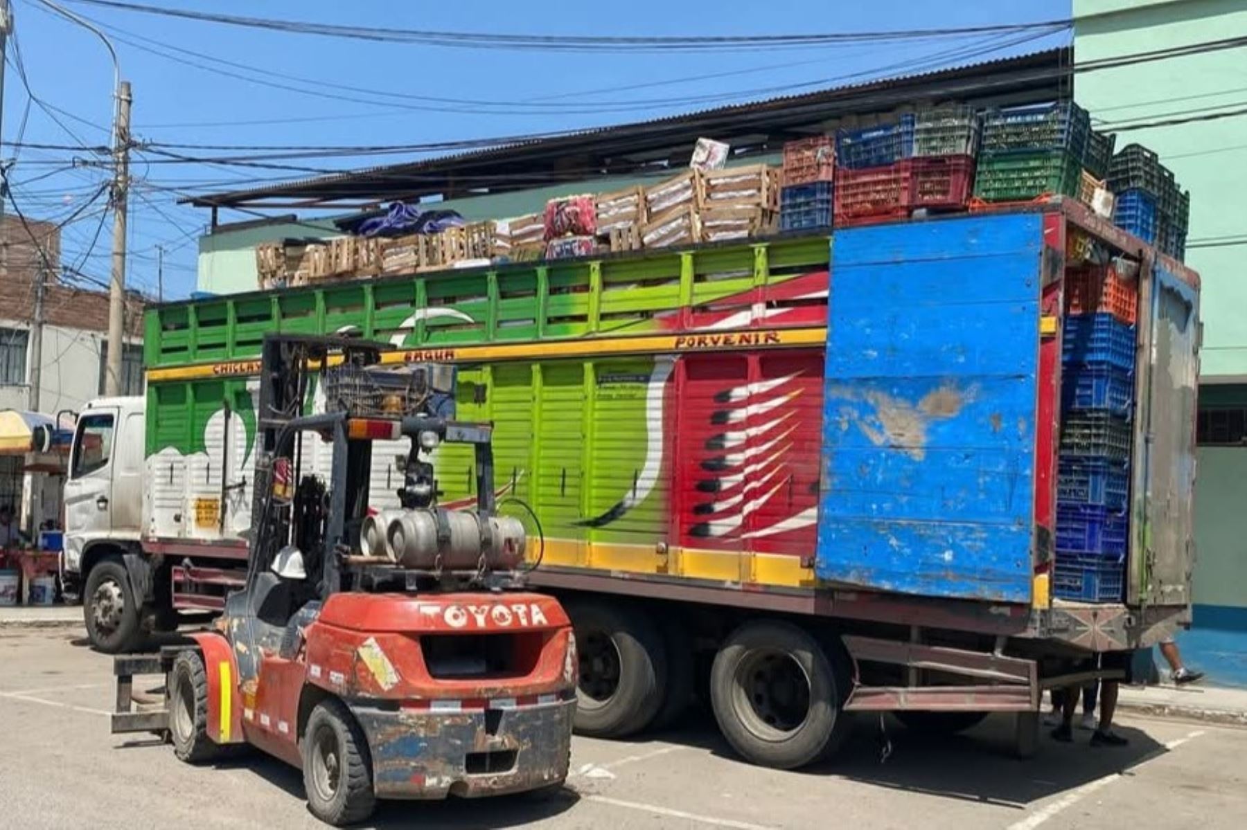 La intervención policial a camión se ejecutó en el distrito chiclayano de Reque, región Lambayeque.