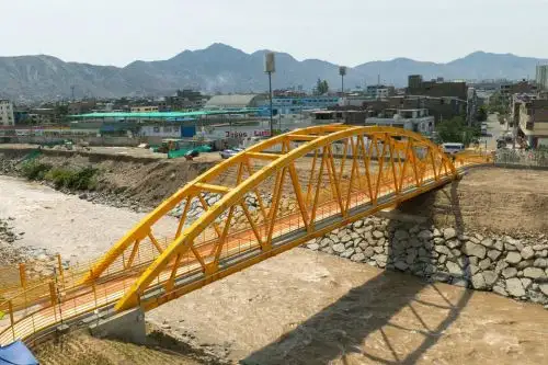 Se ha terminado con éxito la fabricación, el montaje y las pruebas para evaluar la seguridad y capacidad de carga del puente. Foto: ANDINA/Difusión