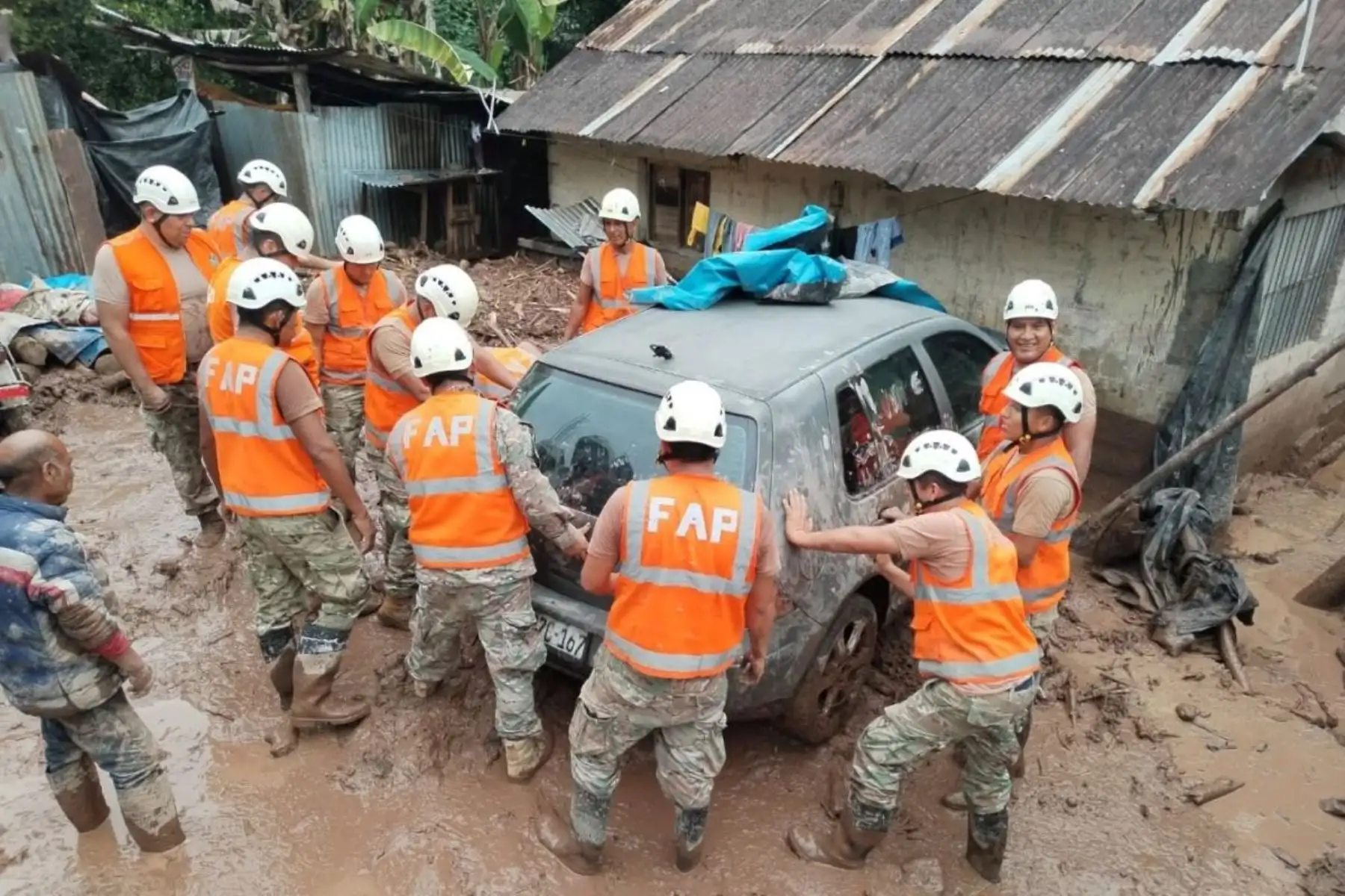 Fuerzas Armadas atienden emergencias por huaicos en Chanchamayo y Trujillo. Foto: ANDINA/Difusión