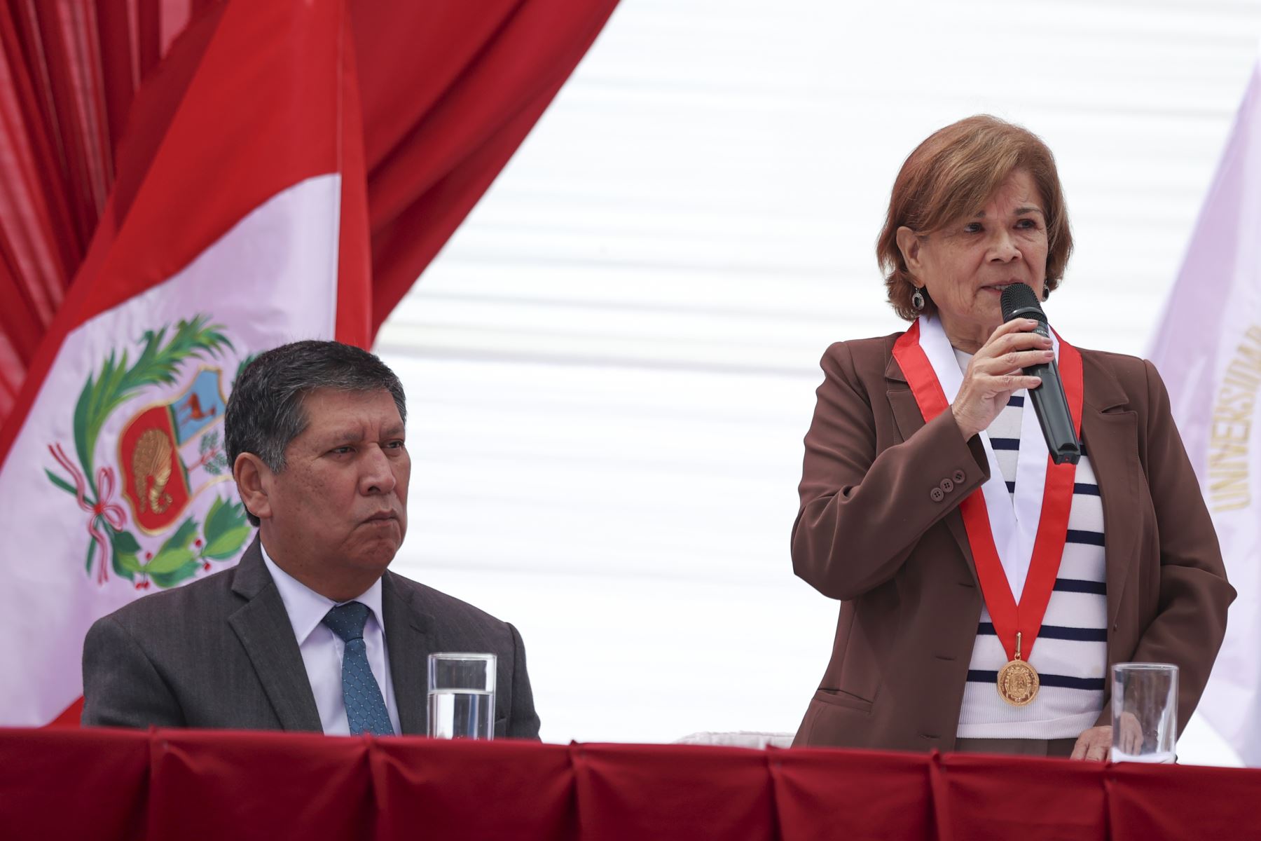 La Universidad Nacional Mayor de San Marcos (UNMSM) colocó la primera piedra del Primer Polo de Desarrollo Tecnológico del Perú, marcando un hito histórico en el avance científico y tecnológico del país y de América Latina. El proyecto se desarrollará en la localidad de Chancay de la provincia limeña de Huaral. El evento contó con la participación de la rectora de la UNMSM Dra. Jeri Ramón Ruffner. Foto: ANDINA/Jhonel Rodríguez Robles