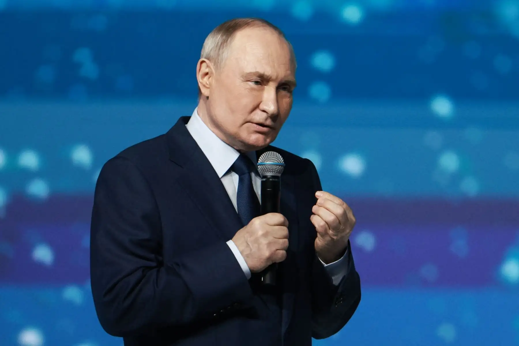 Putin: Rusia está dispuesta a suministrar petróleo a EE.UU. y a los mercados mundiales