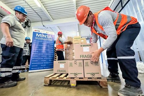 Cenares recibió 120 000 unidades de cloruro de sodio del laboratorio Braun. Foto: Difusión
