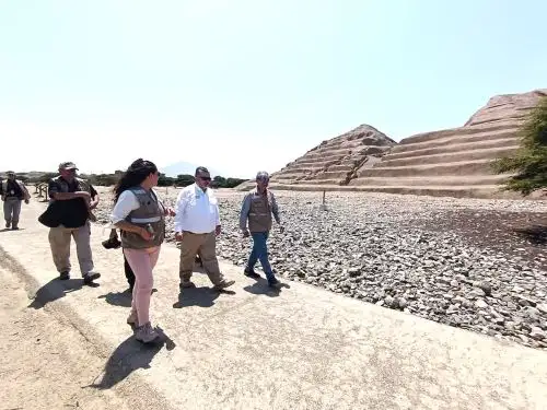 El ministro de Cultura, Fabricio Valencia, cumple una visita de trabajo en La Libertad y encabezó la supervisión de las acciones de protección de sitios arqueológicos como Chan Chan, ubicado en la provincia de Trujillo. ANDINA/Difusión